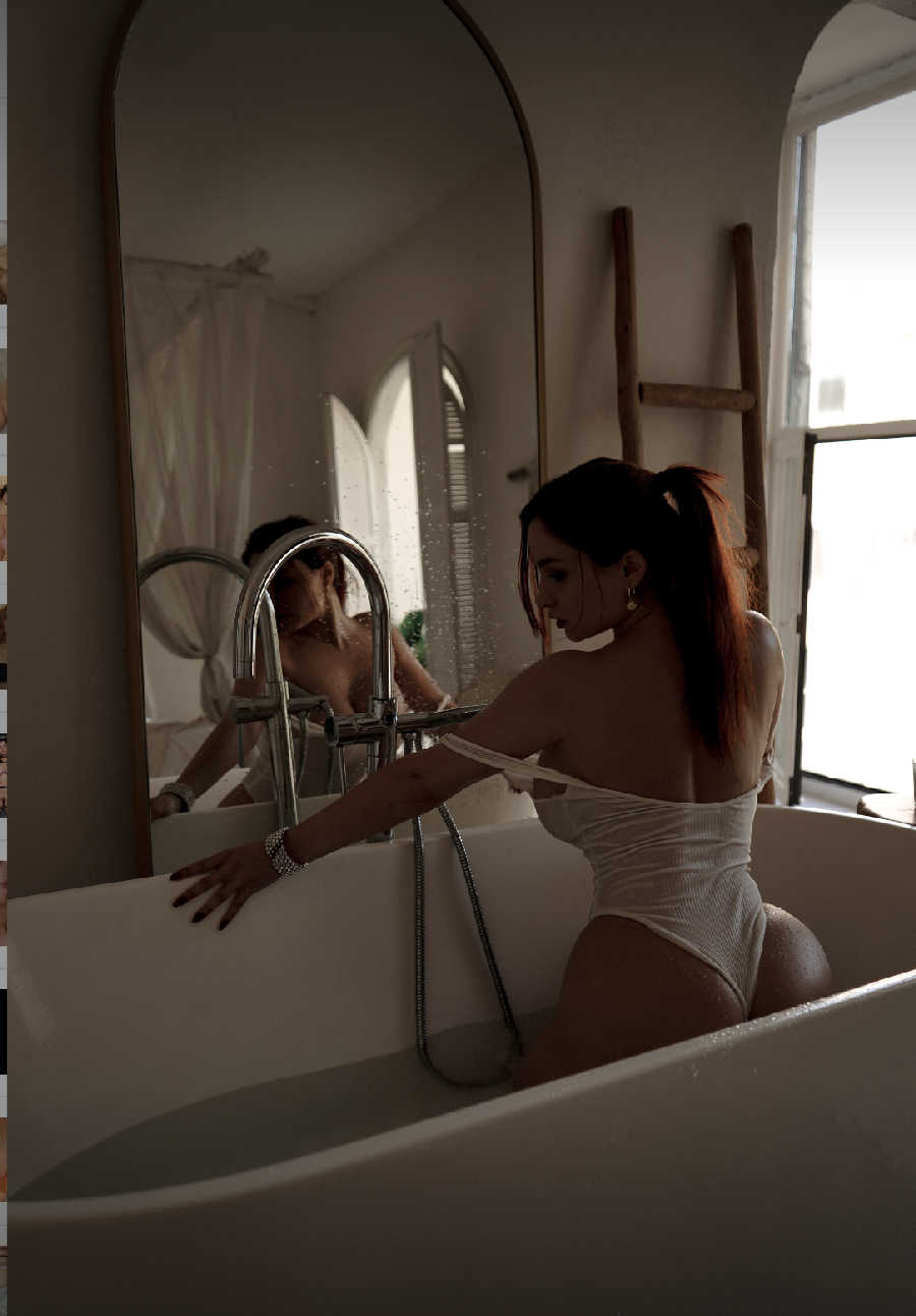 A playful frame from Miranda Faith nude — online in Douala